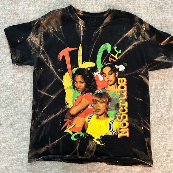 Levi, Aaliyah, and TLC shirts, lot of 3! - Picture 6 of 13